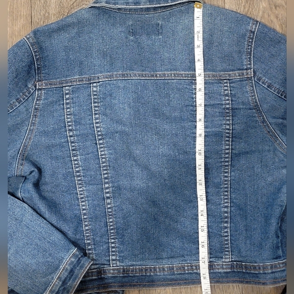 Cropped Chiqle Denim Jacket - Picture 7 of 8